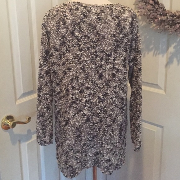 Soft Charming Charlie sweater - Picture 4 of 4